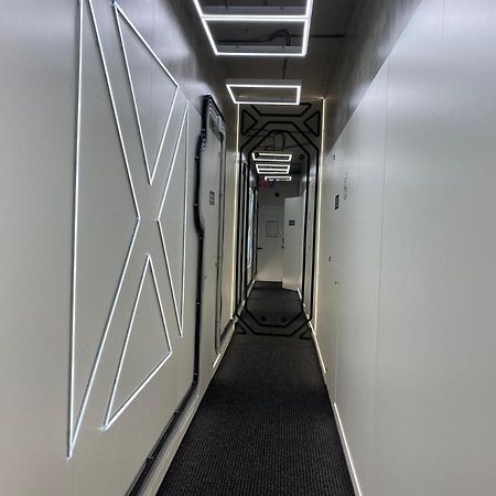AV-1 Capsule Hotel Kiev Exterior foto