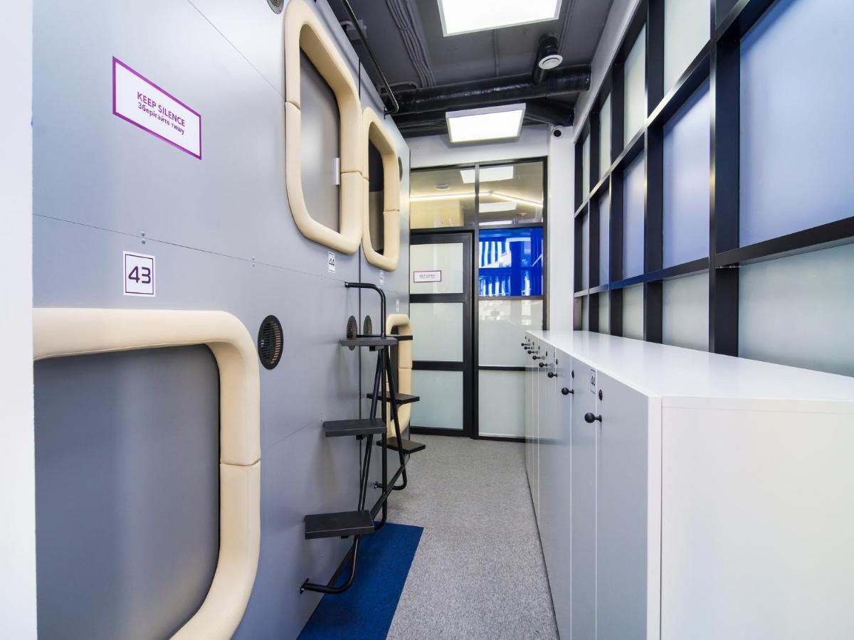 AV-1 Capsule Hotel Kiev Exterior foto