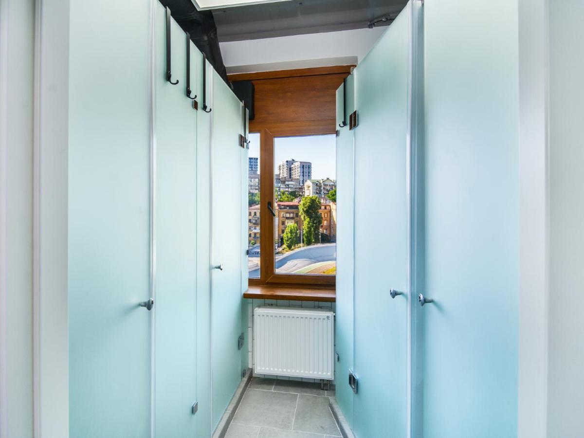 AV-1 Capsule Hotel Kiev Exterior foto