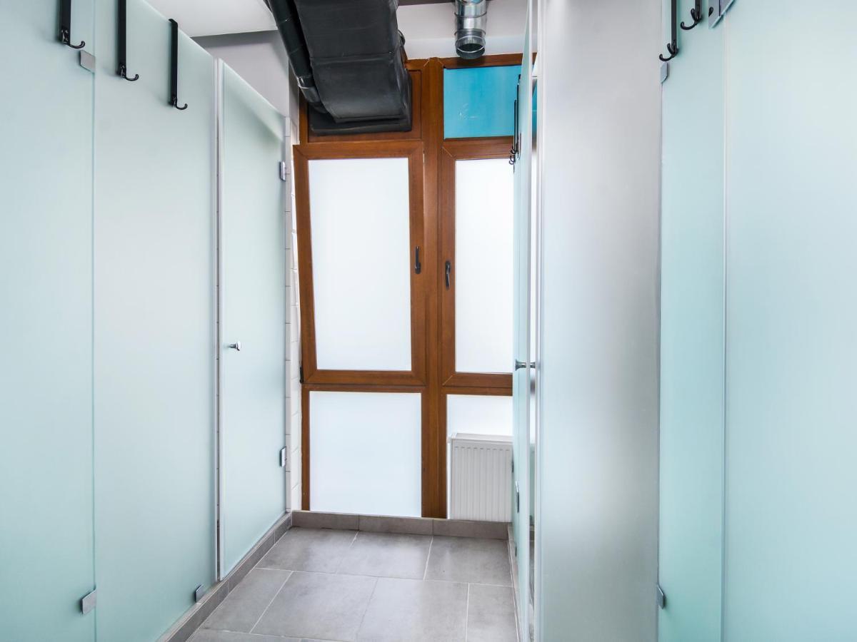 AV-1 Capsule Hotel Kiev Exterior foto