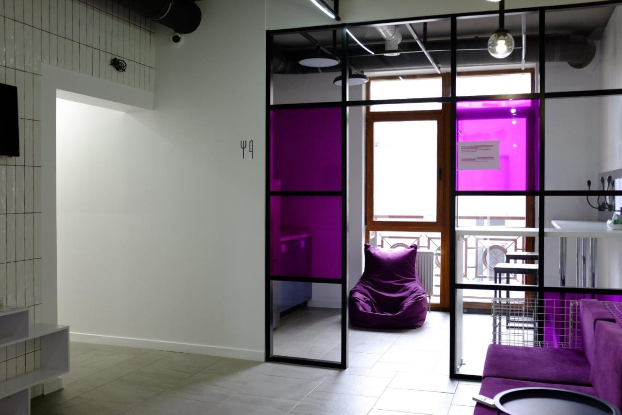 AV-1 Capsule Hotel Kiev Exterior foto